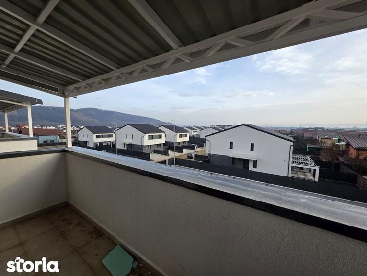Apartament cu 2 camere decomandat în Sânpetru