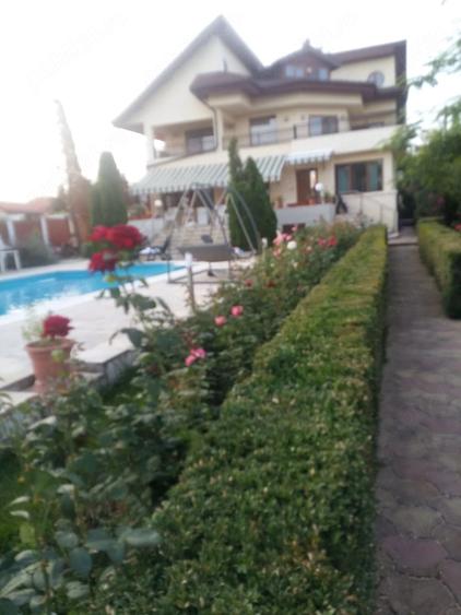 Casă cu 8 camere cu Teren 2600 Mp în Ștefăneștii de Sus