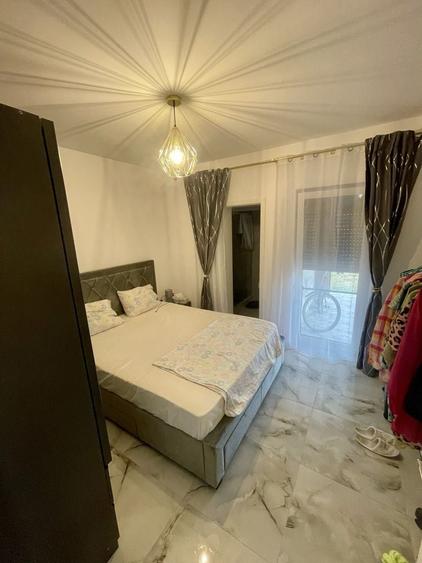 Casă cu 3 camere în Moșnița Veche