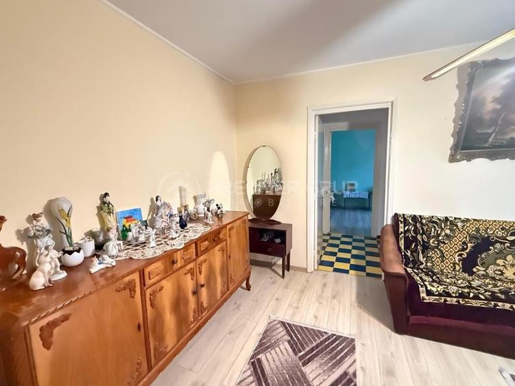 Apartament cu 2 camere în Podu Roș