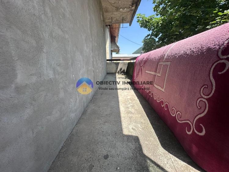 Apartament 3 camere de vânzare - Zona Centrală / 2 băi - 13