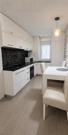 Apartament cu 3 camere decomandat în Ștefan cel Mare