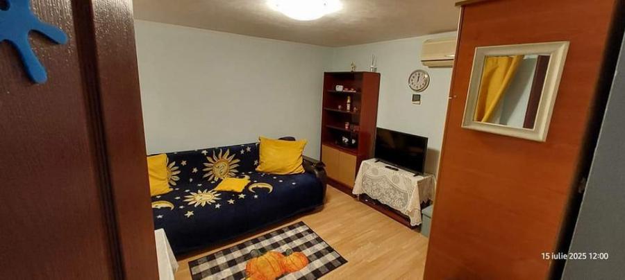 Casă cu 2 camere cu Teren 1600 Mp în Central