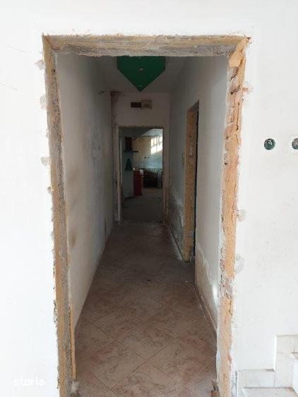 Casă cu 5 camere cu Teren 1380 Mp în Costești