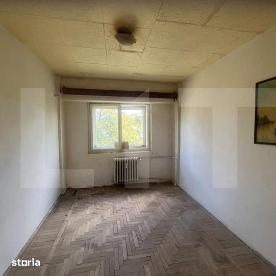 Apartament cu 3 camere semidecomandat în Central