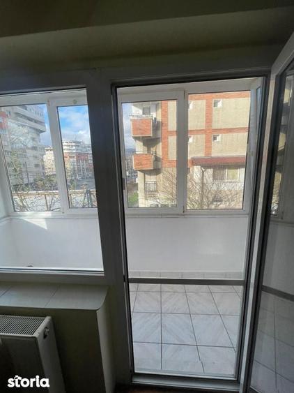 Apartament cu 3 camere, mobilat în Gării