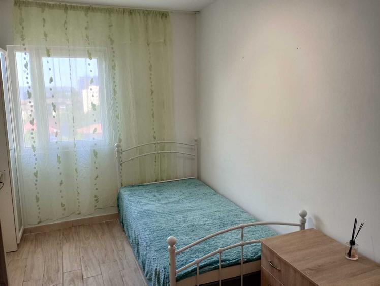 Apartament decomandat în Titan
