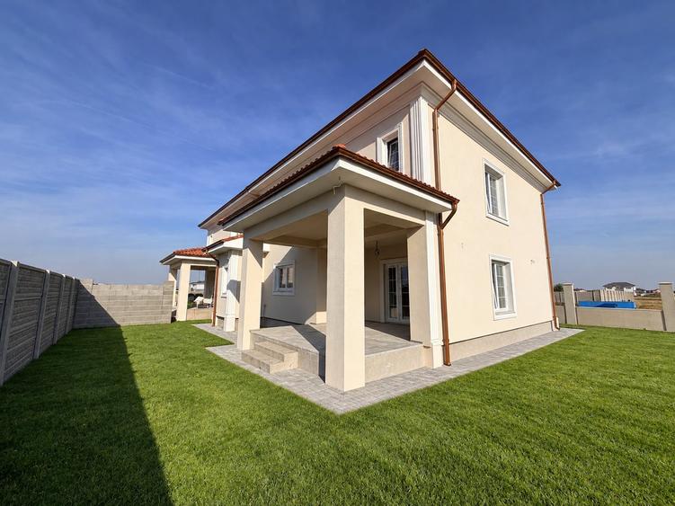 Duplex cu 4 camere cu Canalizare în Moșnița Nouă