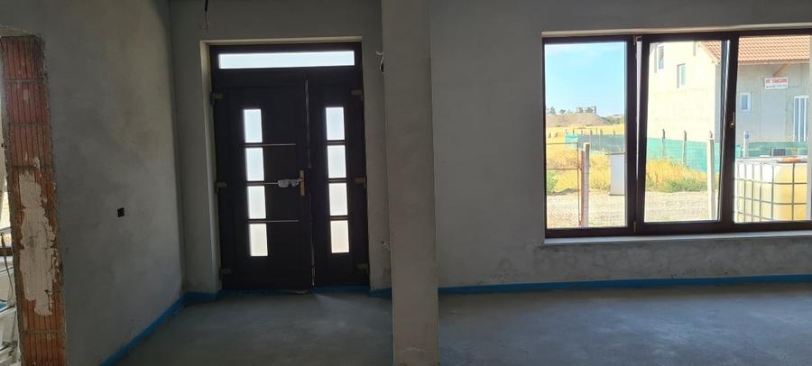 Casă individuală cu 4 camere cu Teren 700 Mp în Episcopia Bihorului