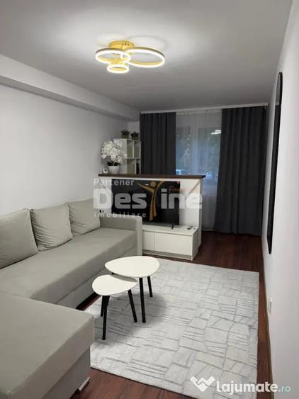 Apartament cu 4 camere decomandat în Central