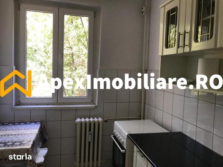 Apartament cu 2 camere semidecomandat în Giurgiului