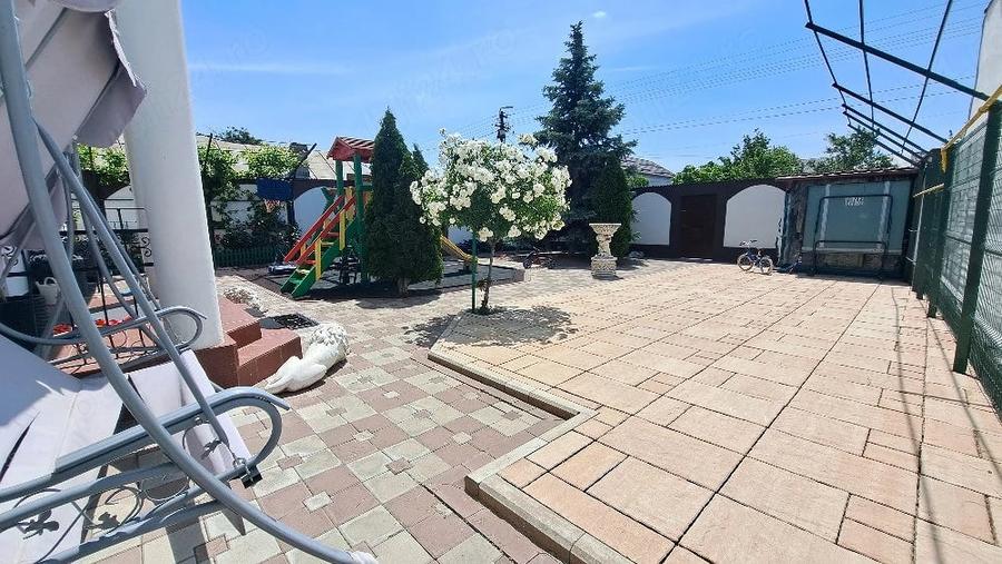 Casă cu Teren 520 Mp în Radu Negru