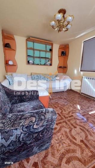 Casă cu 4 camere în Bănești