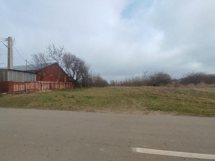 Teren Construcții intravilan de 1881 mp, în Vâlcelele