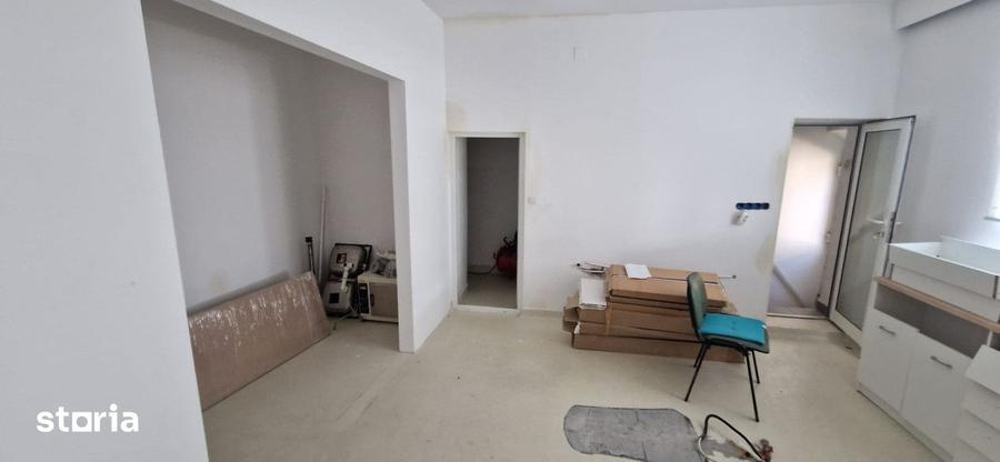 Spațiu comercial, de 130 mp, în Central