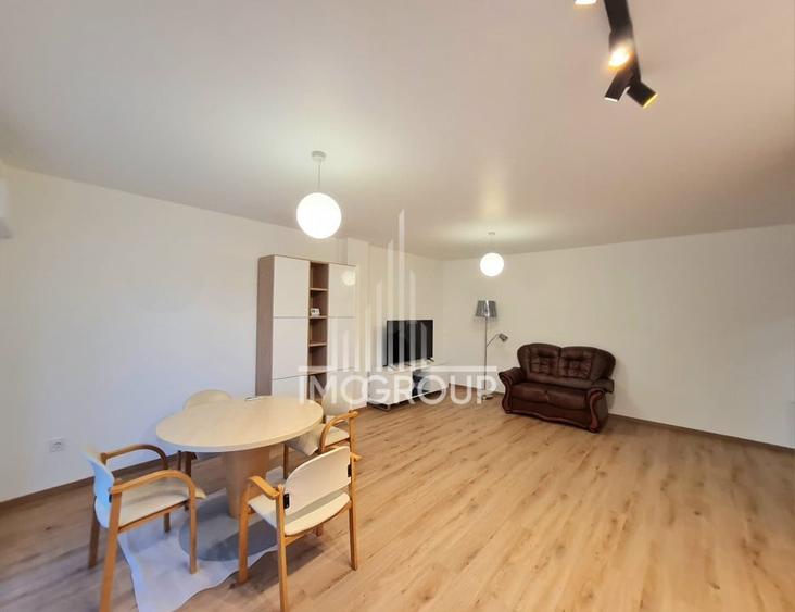Apartament cu 2 camere semidecomandat, mobilat în Europa