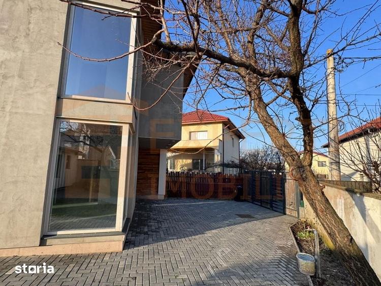 Casă cu 4 camere cu Teren 280 Mp în Central