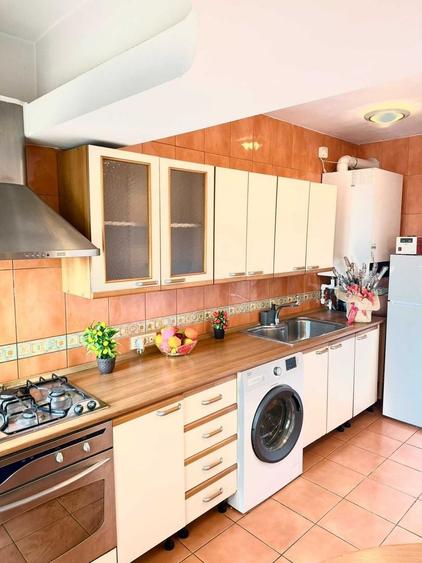 Apartament cu 3 camere decomandat în Unirii