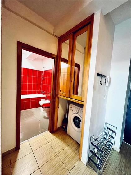 Garsonieră decomandată în Complex Studențesc