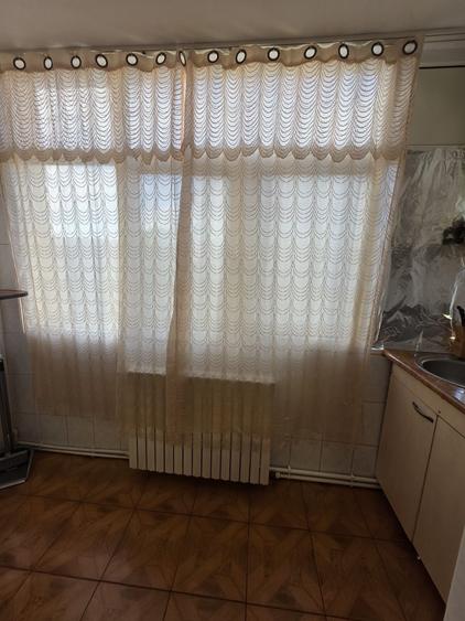 Apartament cu 2 camere decomandat în Poarta 6