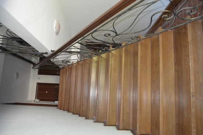 Apartament cu 2 camere decomandat în Predeal