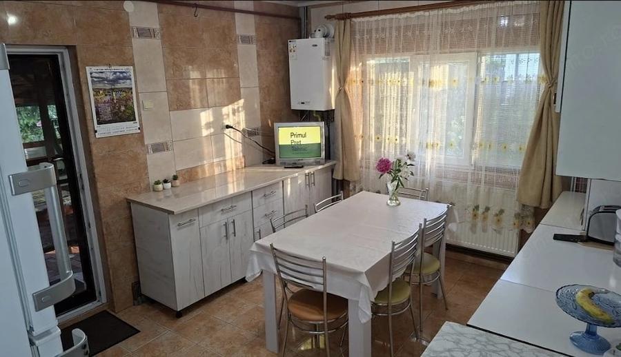 Casă cu Teren 1000 Mp în Central