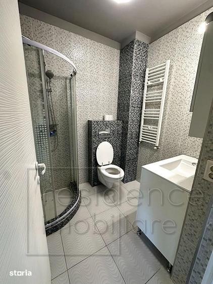 Apartament cu 3 camere semidecomandat, mobilat în Bulgaria