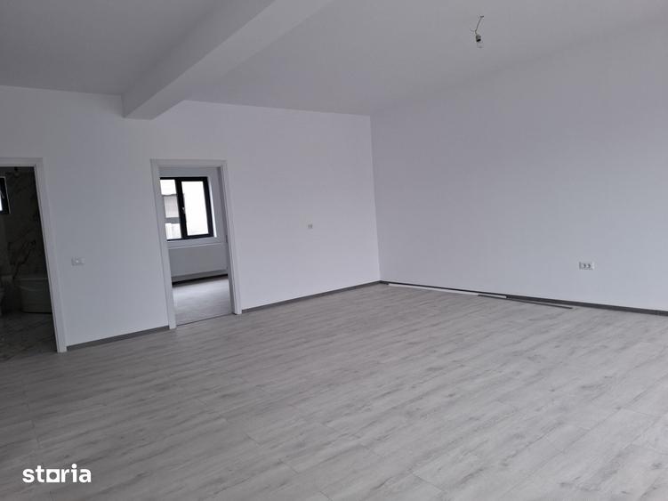 Casă cu 3 camere cu Teren 300 Mp în Central