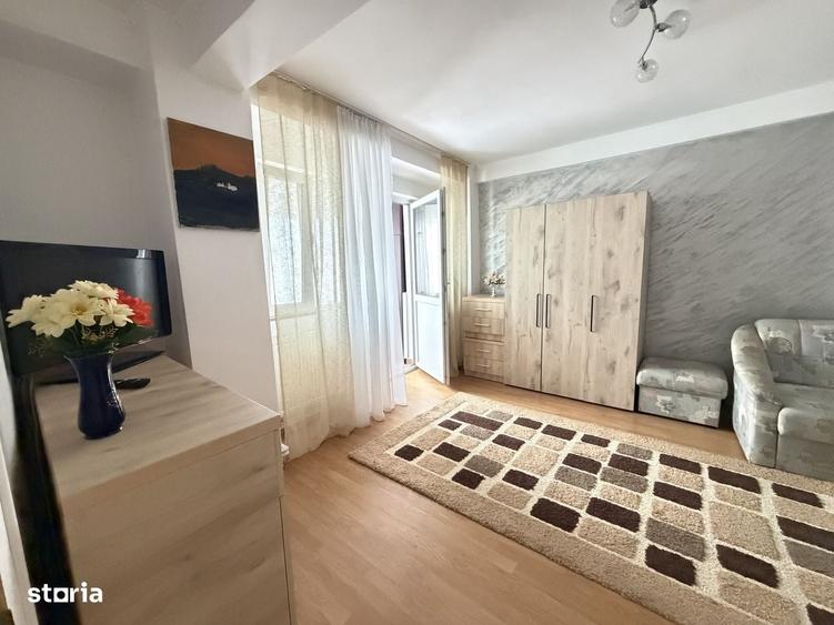 Garsonieră decomandată în Central