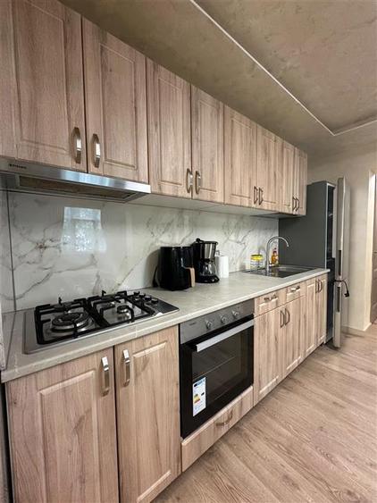 Apartament cu 3 camere decomandat în Tătărași