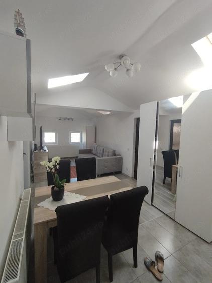 Apartament cu 3 camere semidecomandat în Câmpului