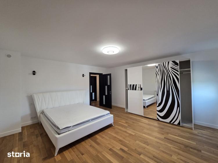 Casă cu 5 camere cu Teren 2867 Mp în Păunești
