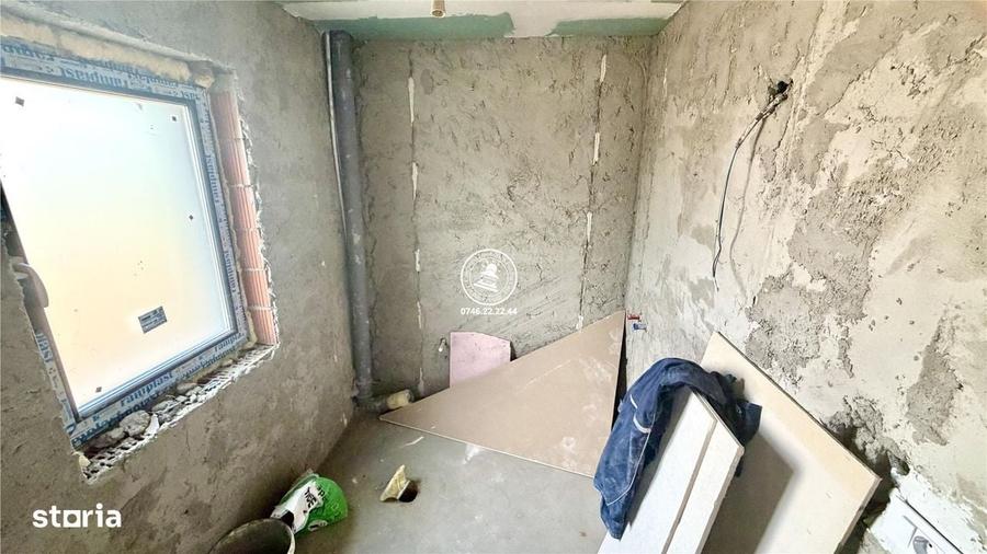 Casă cu 4 camere în Aroneanu