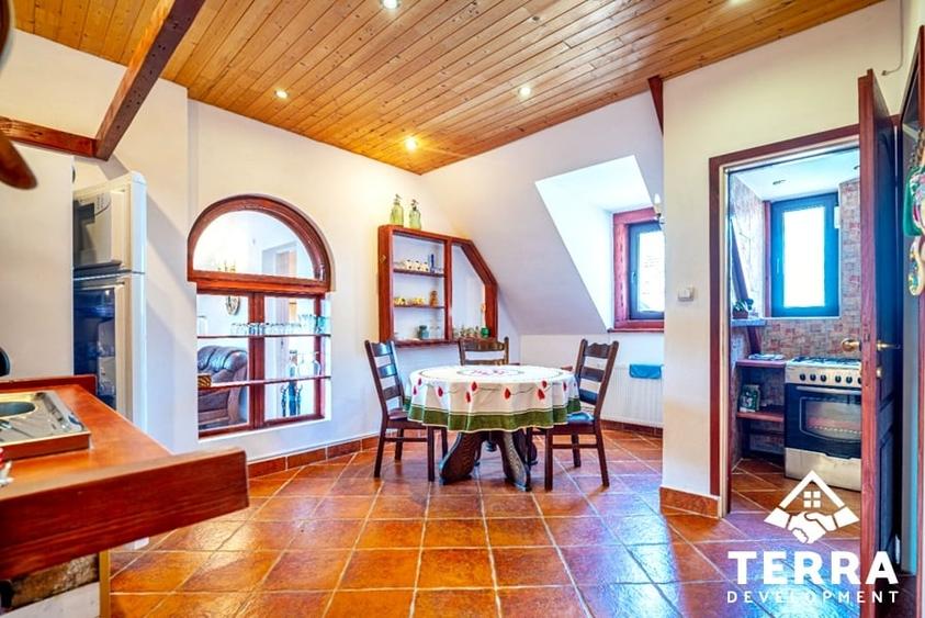 Apartament cu 5 camere decomandat, mobilat în Furnica