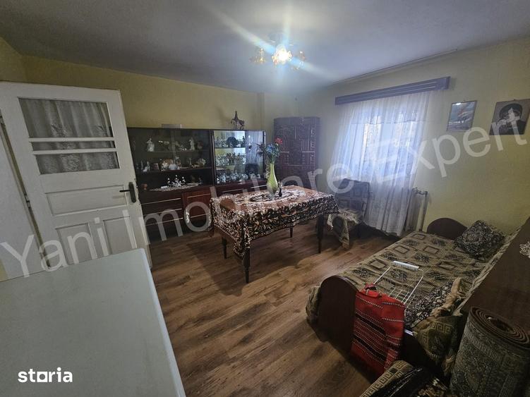 Casă cu 3 camere cu Teren 1378 Mp în Corbeni