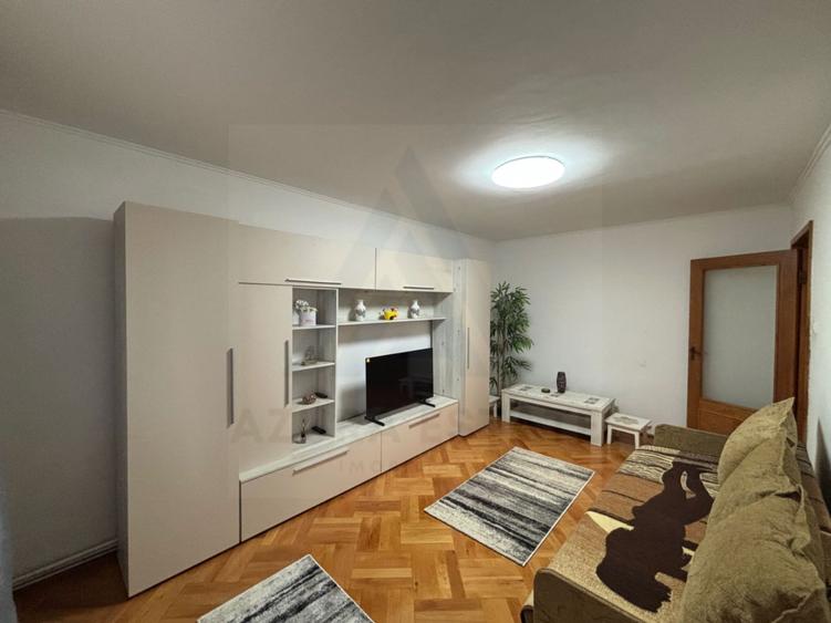 Apartament cu 3 camere decomandat, mobilat în Sub Arini