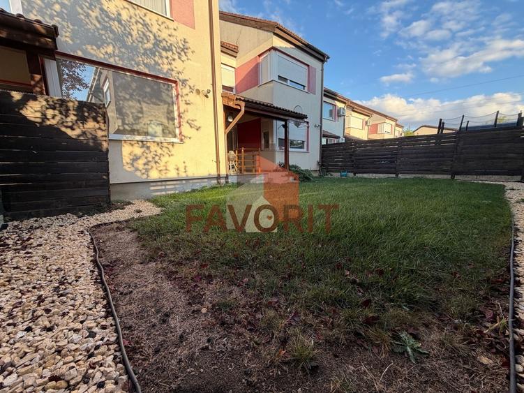 Duplex cu 4 camere cu Canalizare în Aradului