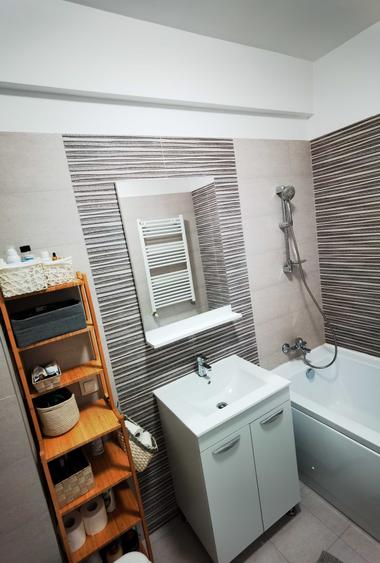 Apartament cu 2 camere decomandat în Valea Ialomiței