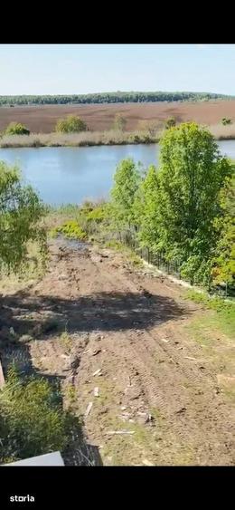 Teren de 2300 mp, în Ciofliceni