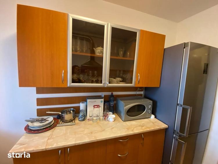Apartament cu 2 camere decomandat în Micro 6