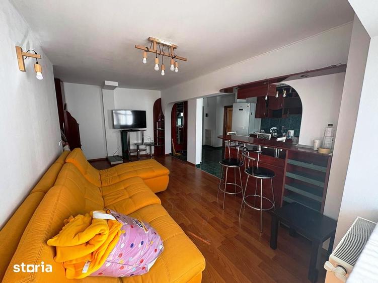 Apartament cu 3 camere decomandat în Păcurari