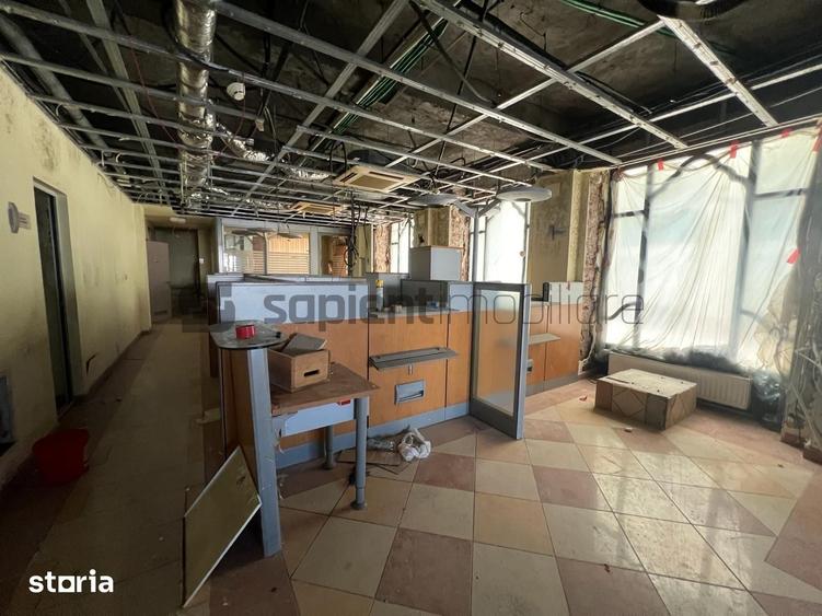 Spațiu comercial, de 456.3 mp, în Central