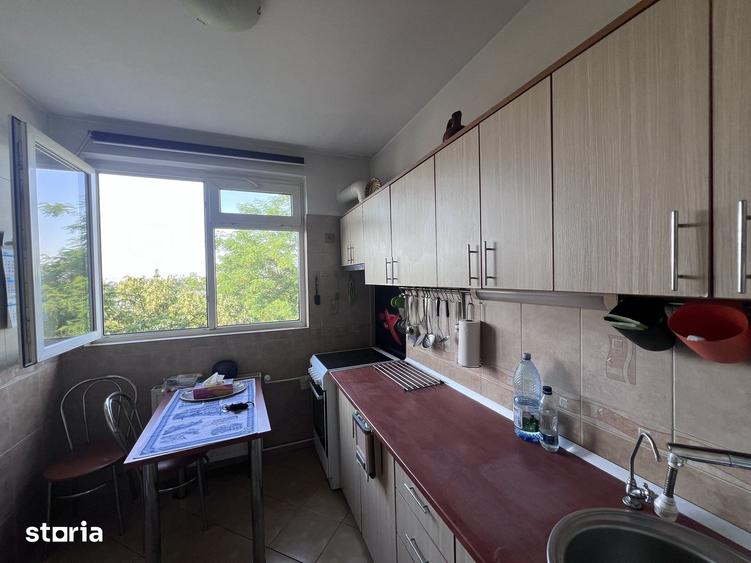 Apartament cu 3 camere, mobilat în Cotroceni