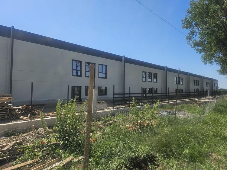 Spațiu industrial, de 535 mp, în Petrăchioaia