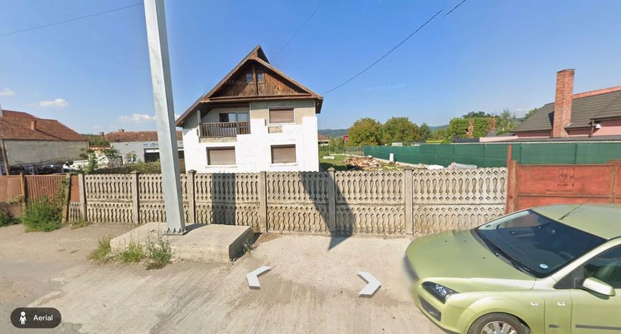 Casă cu 4 camere în Central