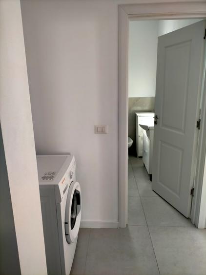 Apartament cu 3 camere semidecomandat în Cug