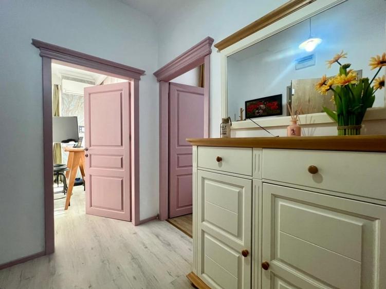 Apartament cu 2 camere decomandat, mobilat în P-ța Ovidiu