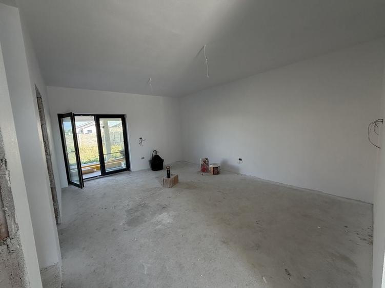 Casă cu 4 camere în Urseni