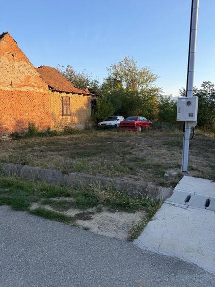 Teren Construcții intravilan de 2152 mp, în Slatina-Nera