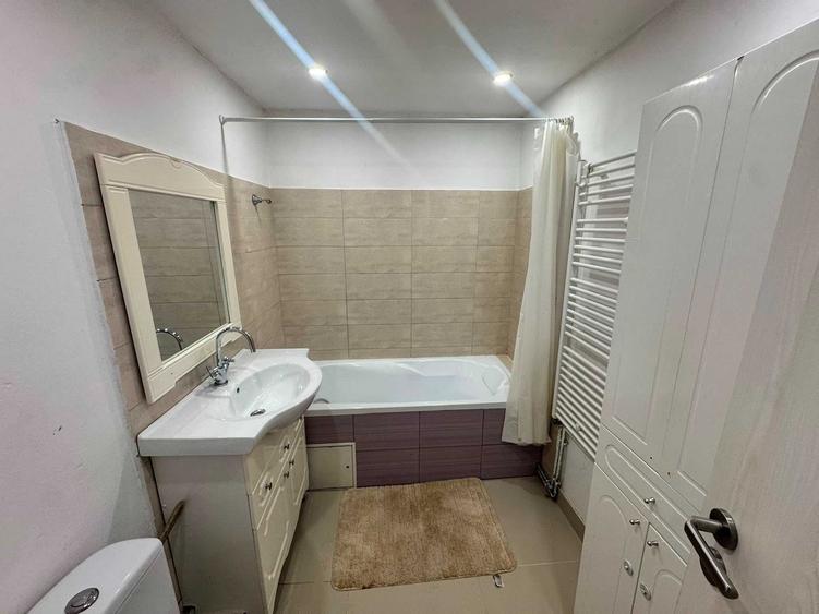 Apartament cu 2 camere decomandat în Lunei
